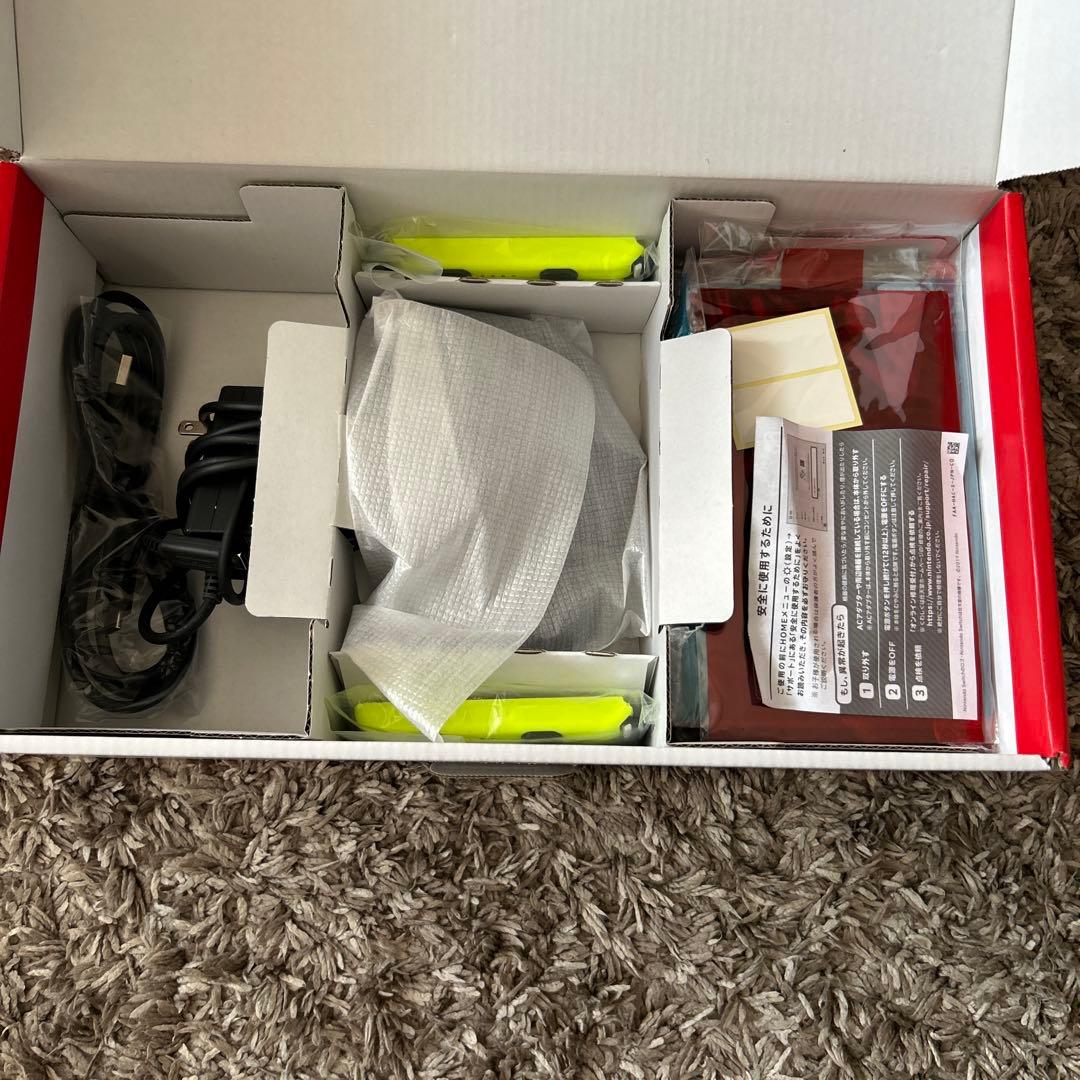 ニンテンドースイッチ本体　ほぼ未使用