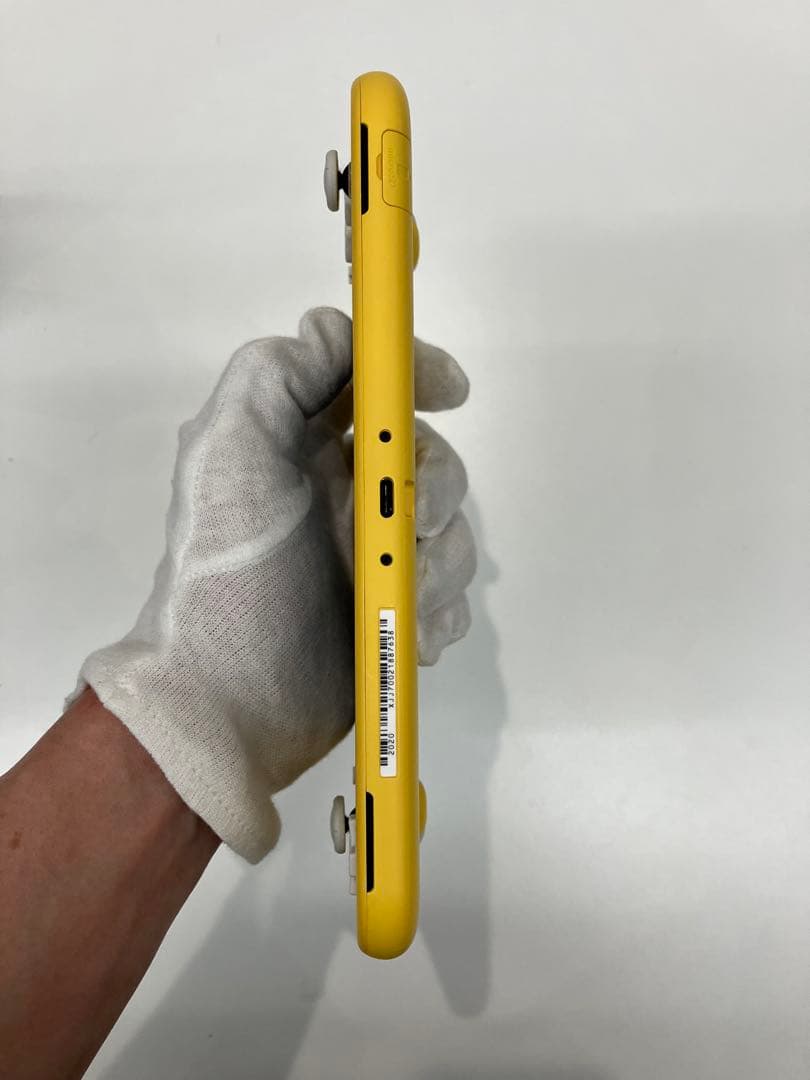 美品！Nintendo Switch Lite イエロー