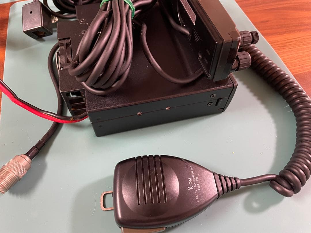 Icom IC-2700 トランシーバー