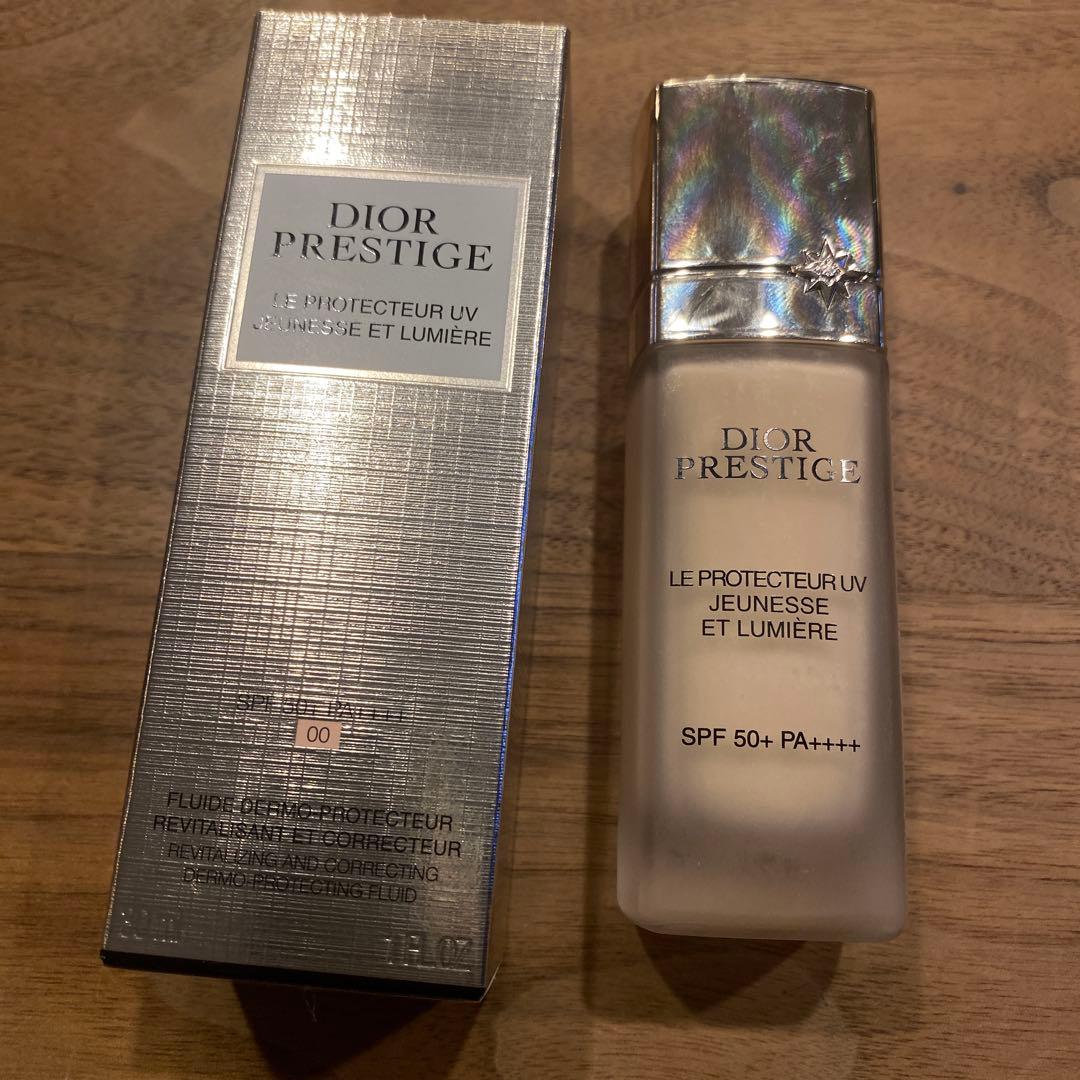 Dior Prestige Le Protecteur UV ルミエールBB00