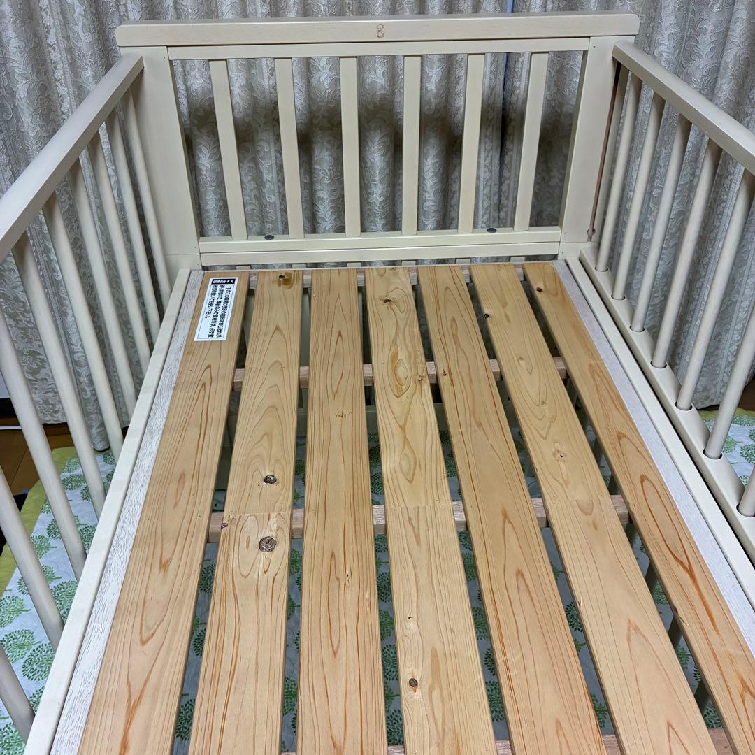 familiar 木製ベビーベッド