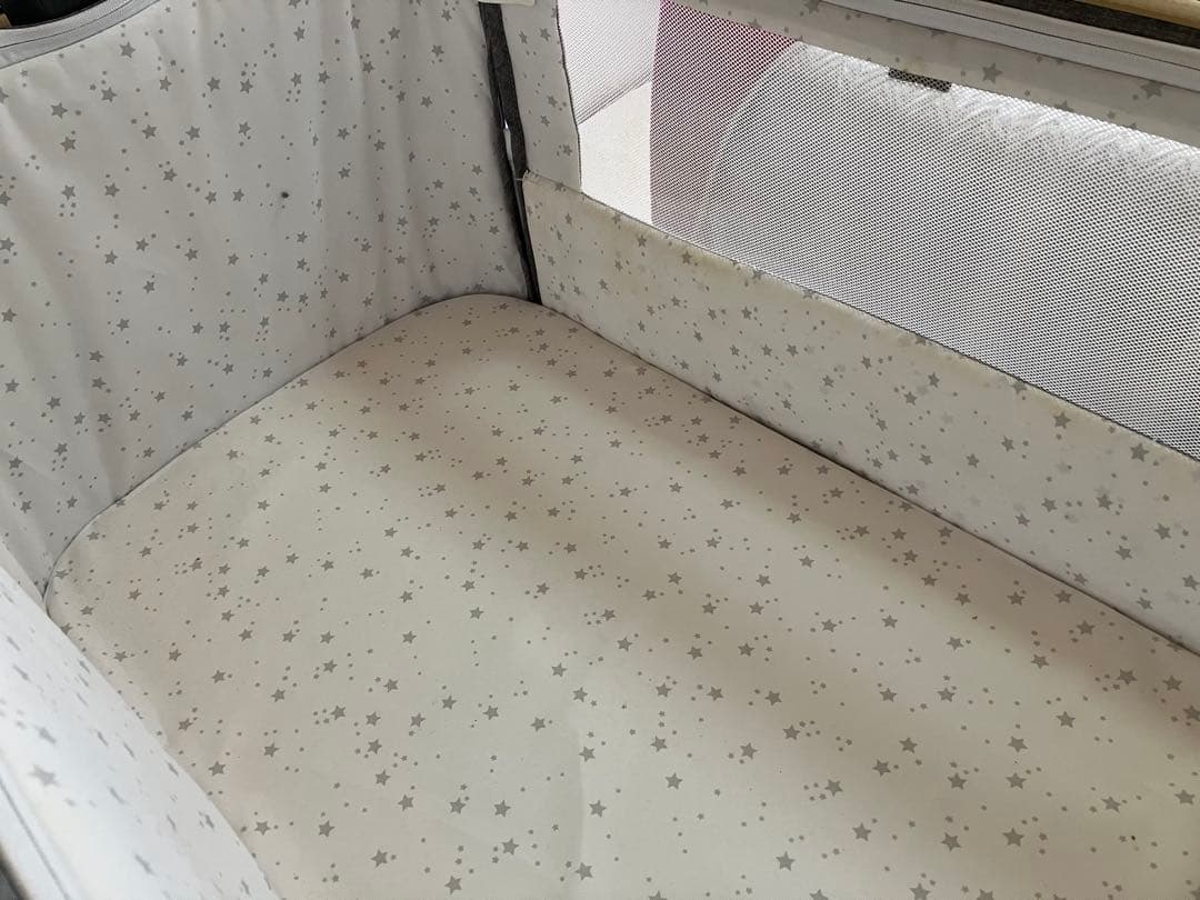 HZDMJ ベビーベッド グレー　持ち運び 折りたたみ