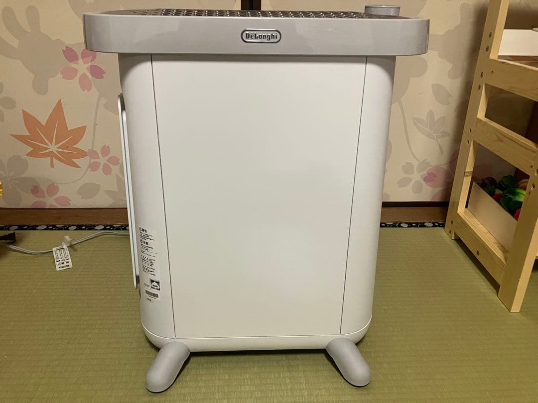 美品。保証残4年。デロンギ マルチダイナミックヒーター ソラーレ IDH15