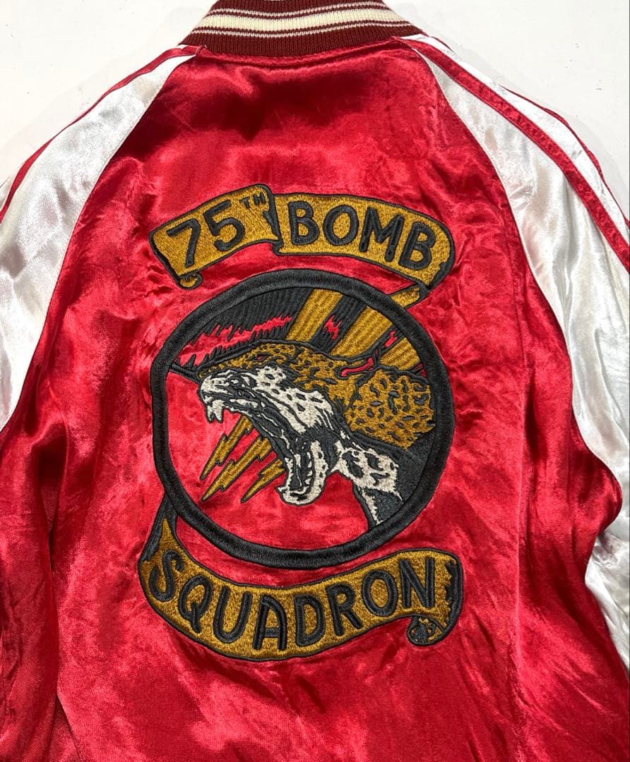 AVIREXリバーシブル スカジャン　鷹　ドラゴン　スカジャン