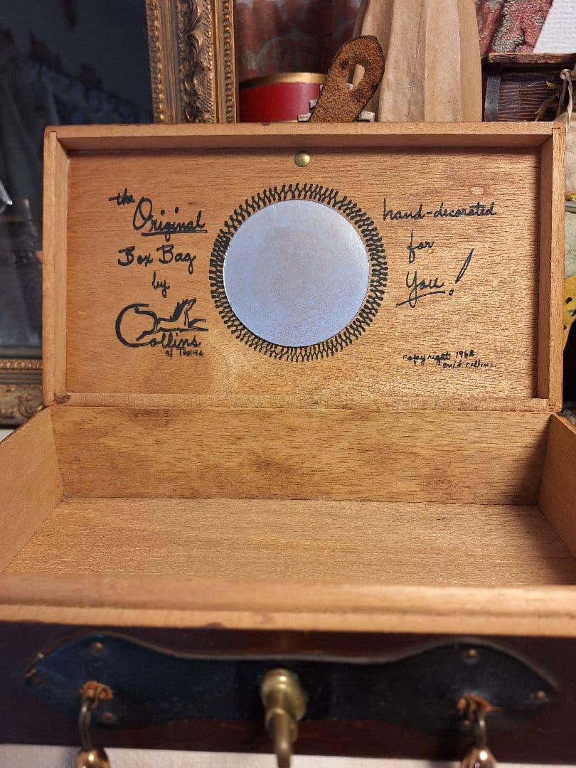 エニットコリンズ馬車デザインの木製ボックスアンティーク