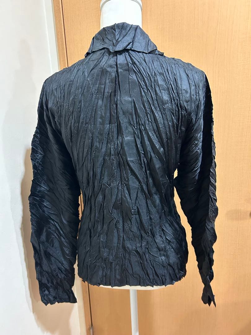 ⭐️プリーツプリーズ黒トップス極美品⭐️