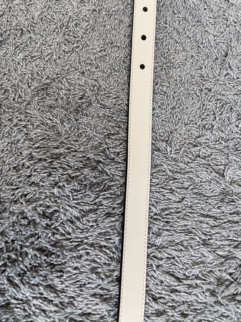 美品 GUCCI グッチ アイボリー レザーベルト ダブルGロゴ 細ベルト 白