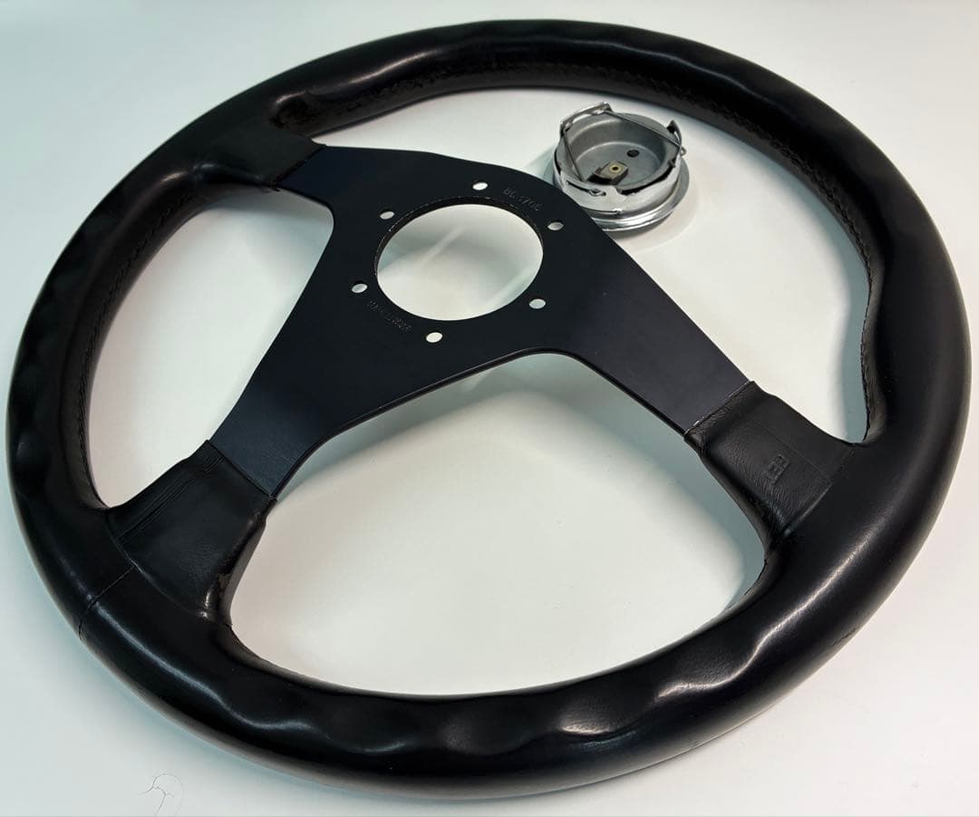 ナルディ NARDI ガラ ステアリング35cm FET/ホーンボタン/MOMO