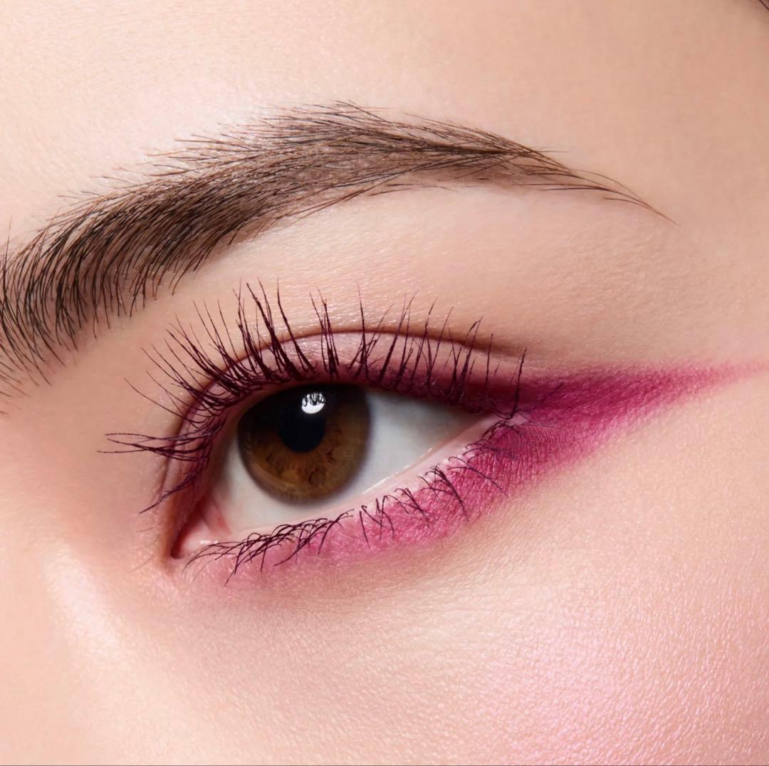 CHANEL ルージュヌワールコンフィダンス アイシャドウ