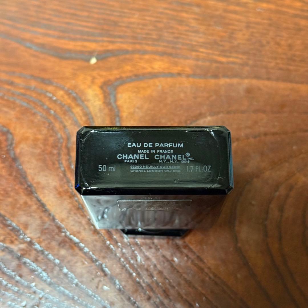 CHANEL ココヌワール