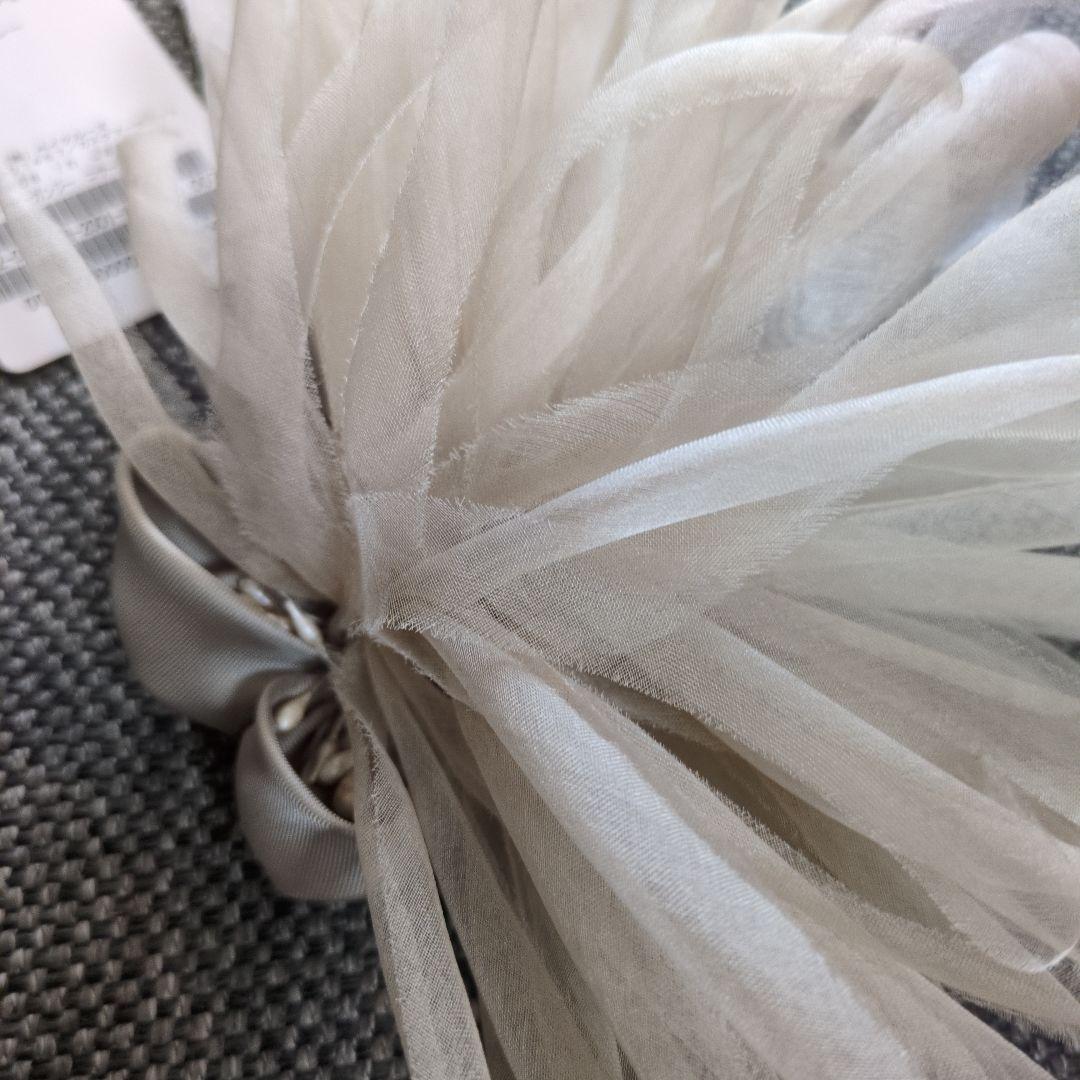 VERMEIL par iena シルクオーガンジーコサージュ グレー 大草直子