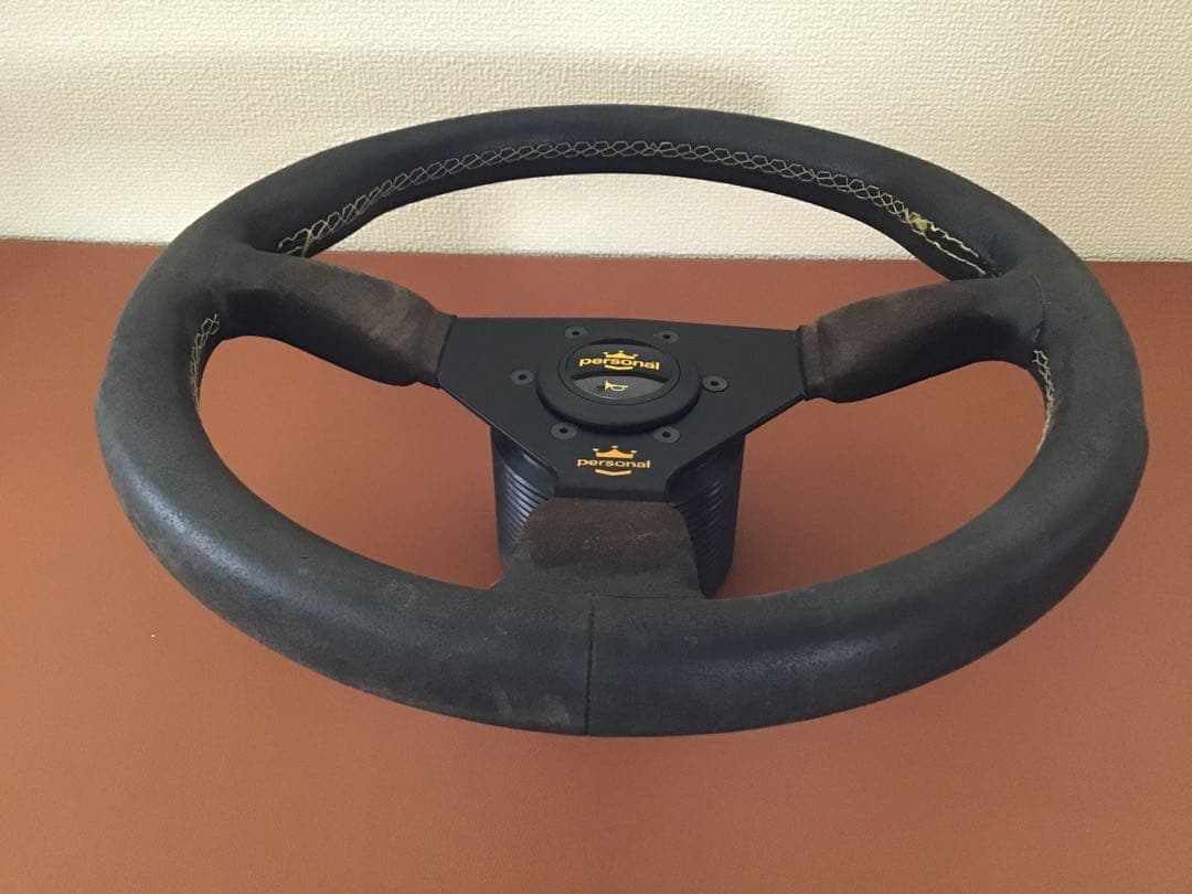 車ステアリング　パーソナル　グリンタ　イエローステッチ　バックスキン　35φ