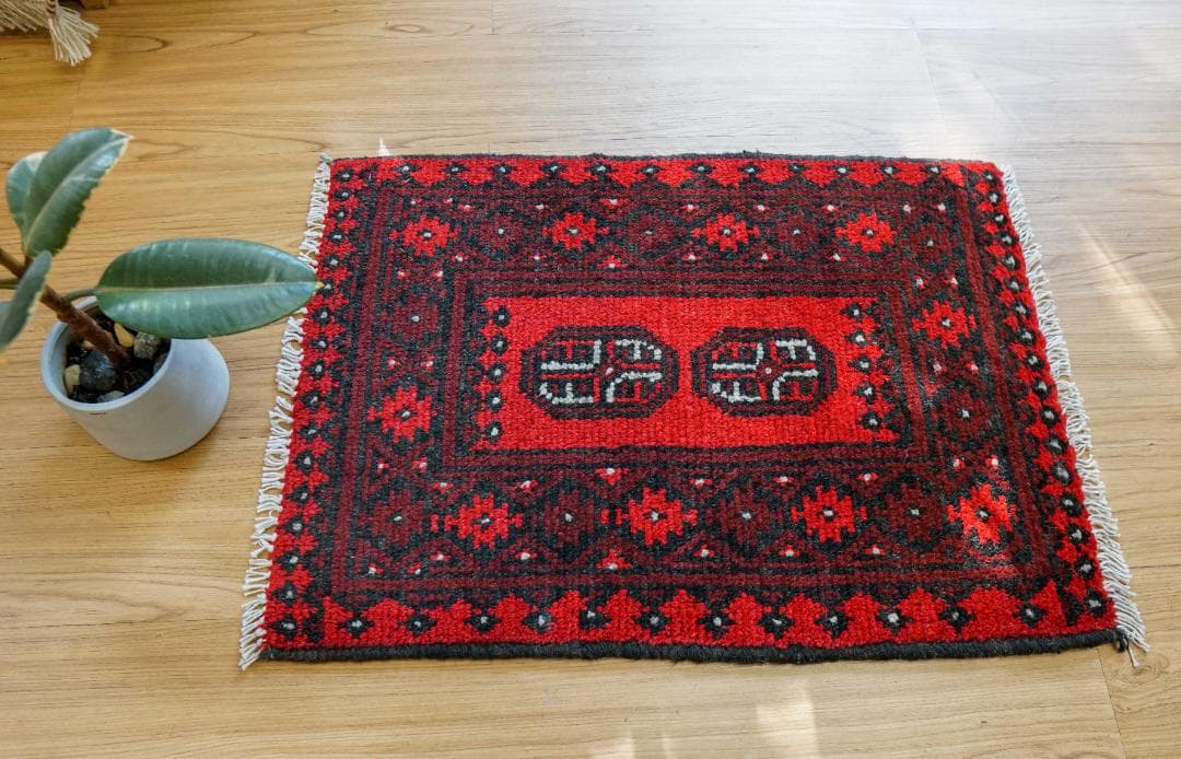 Chocotoypuトルクメン 手織り絨毯 トライバルラグ