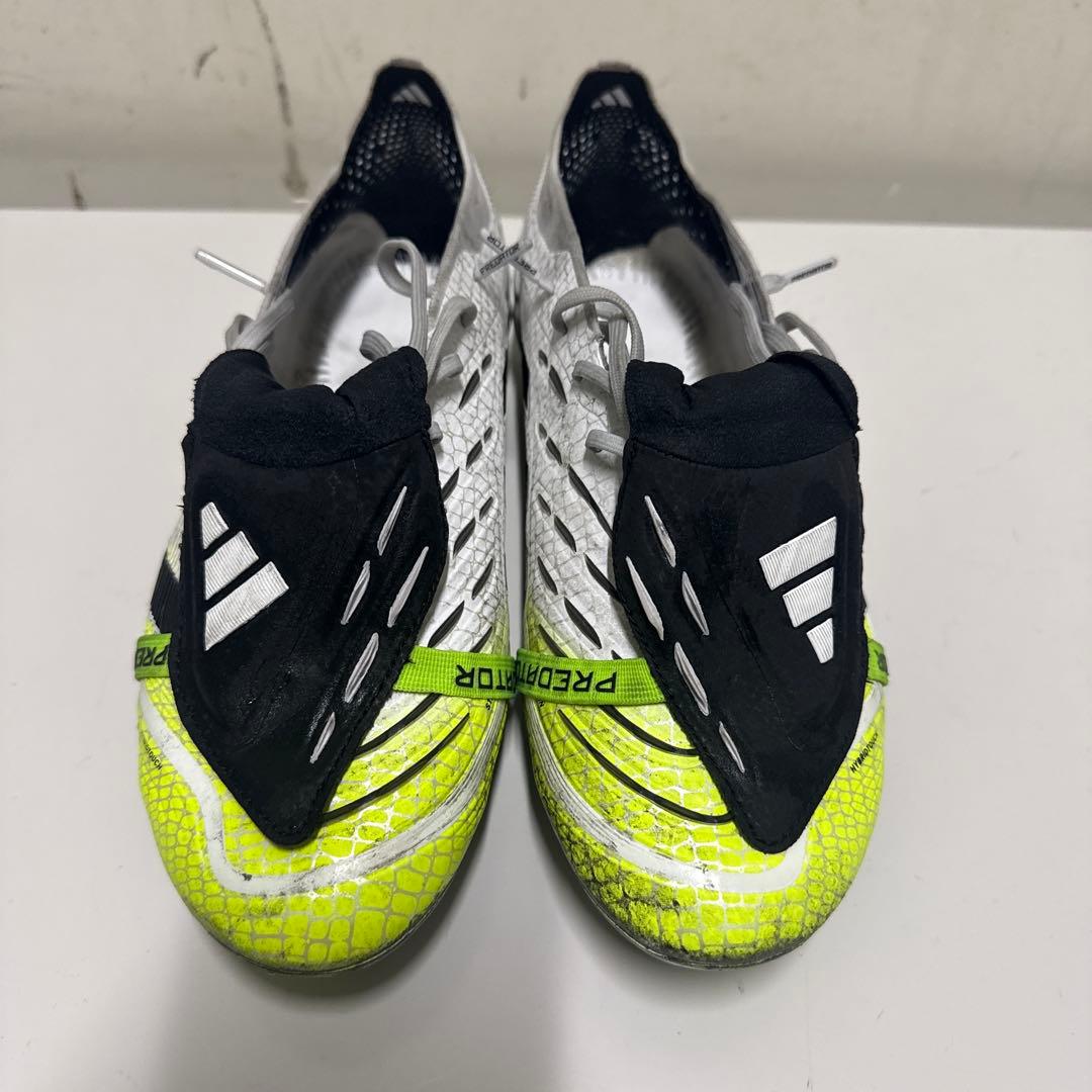adidas Predator スパイクシューズ