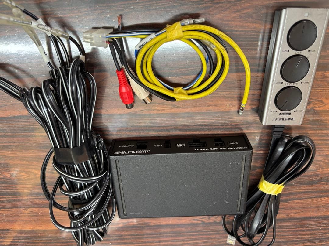 【動作確認済】ALPINE サブウーファー SWE-1500 パワーアンプ