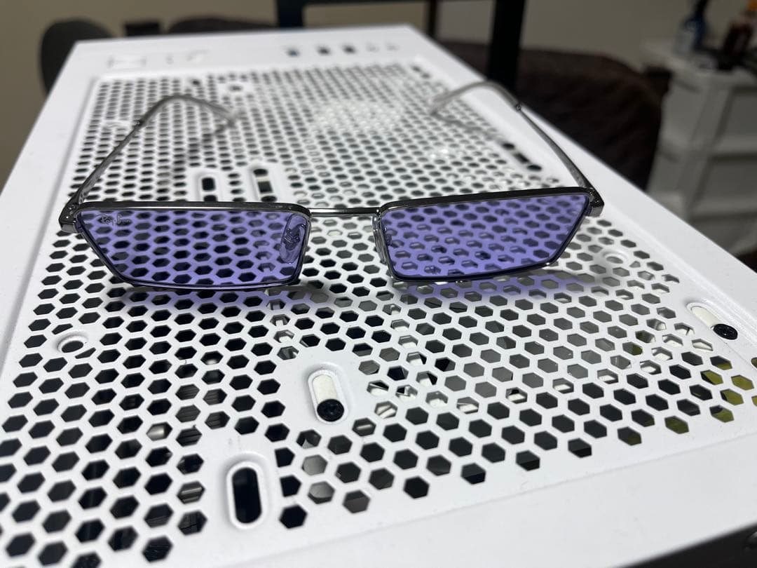 Ray-Ban 紫色レンズ 四角形サングラスRB3741 EMY