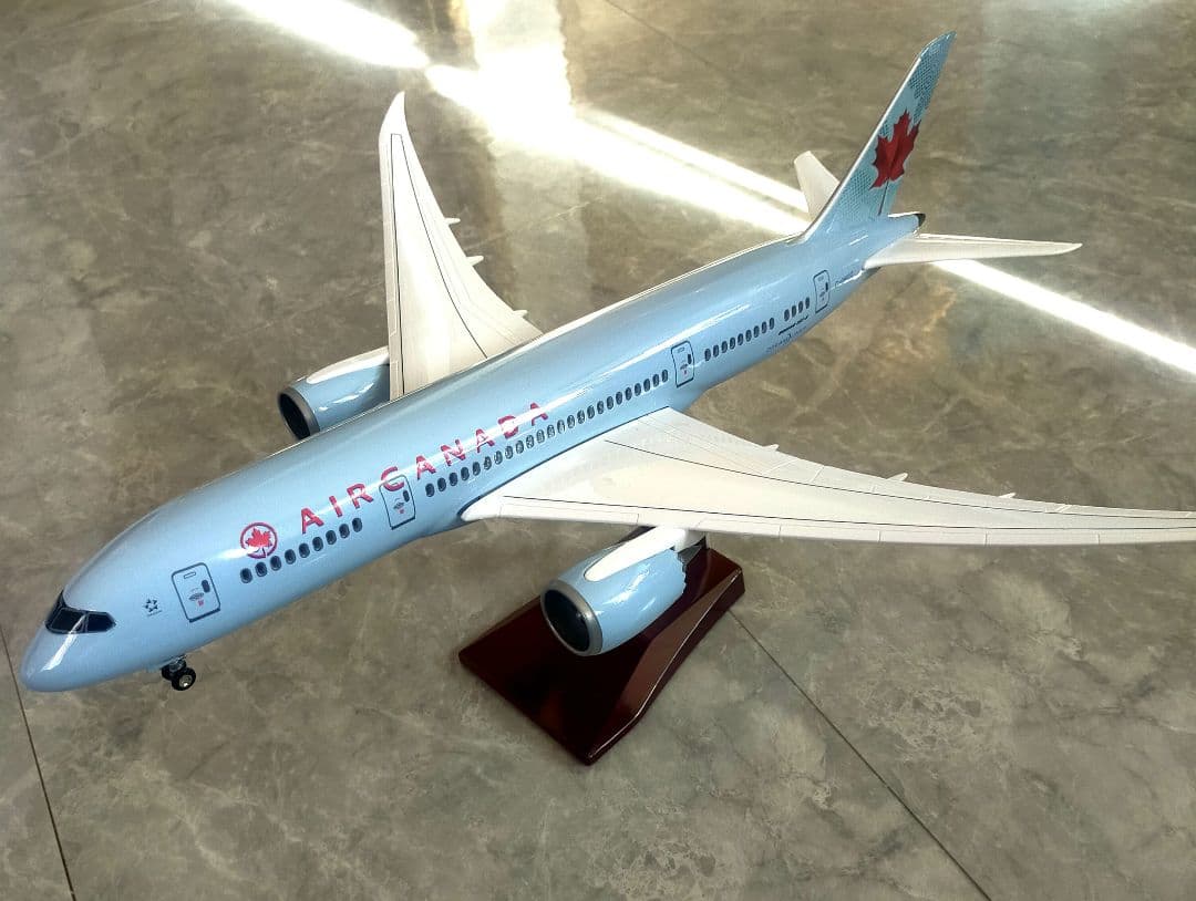 3/24…new! Air カナダ／Boeing777 1/150巨大モデル