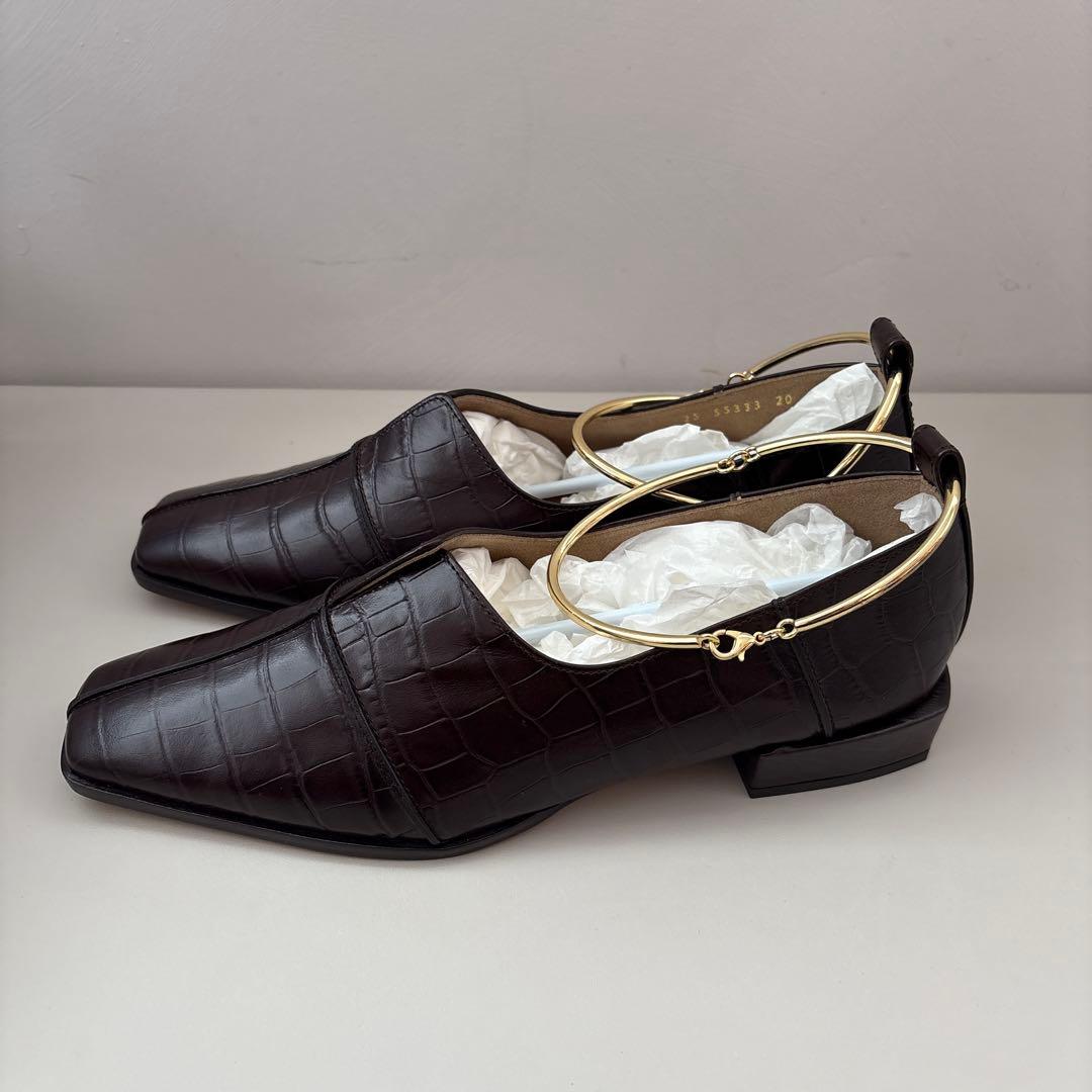 どりどり【新品】LE TALON GRISEレザースクエア