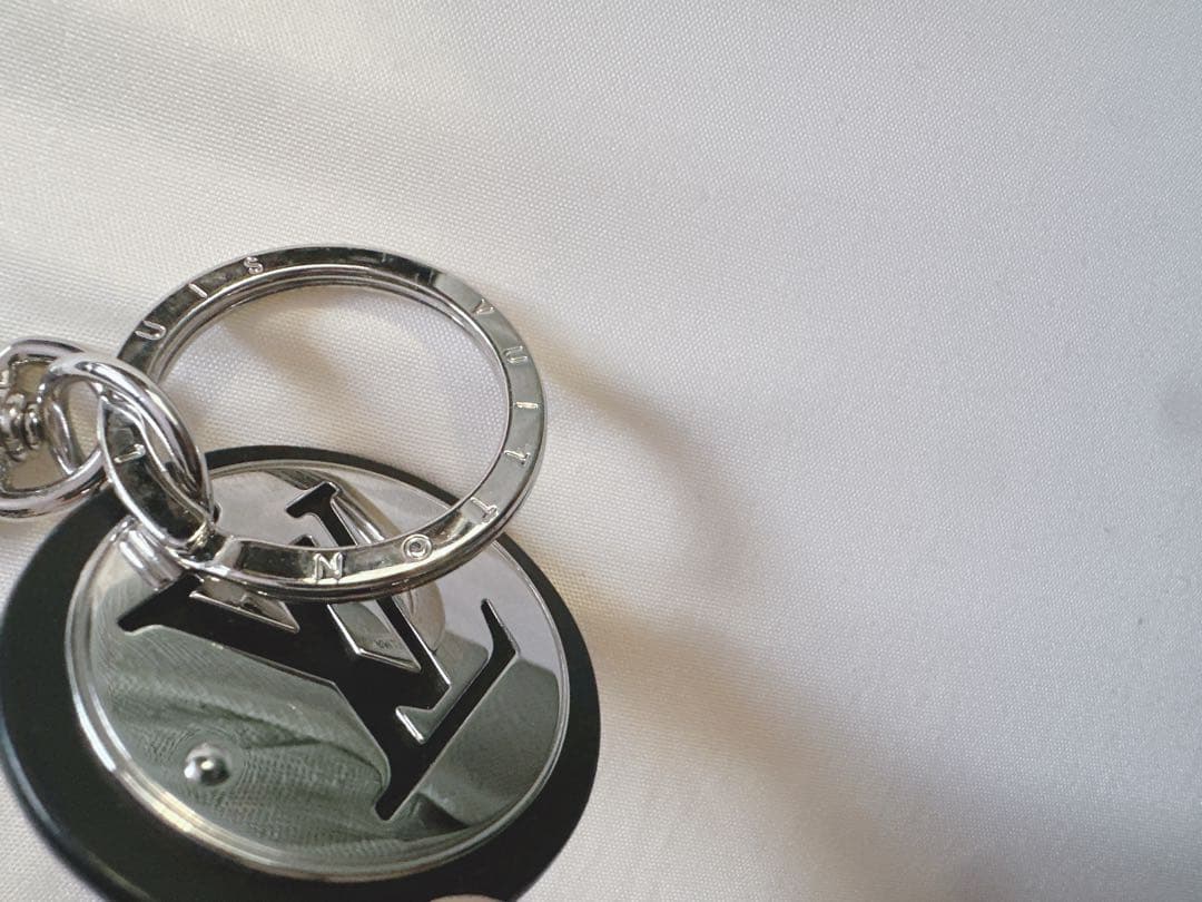 [LOUIS VITTON]キーホルダー　LV サークル