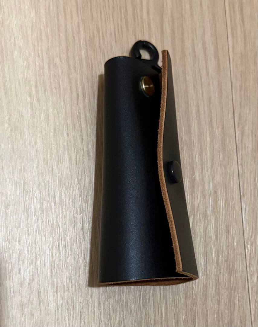 未使用に近い　マルニポーター ブラック レザー キーケース