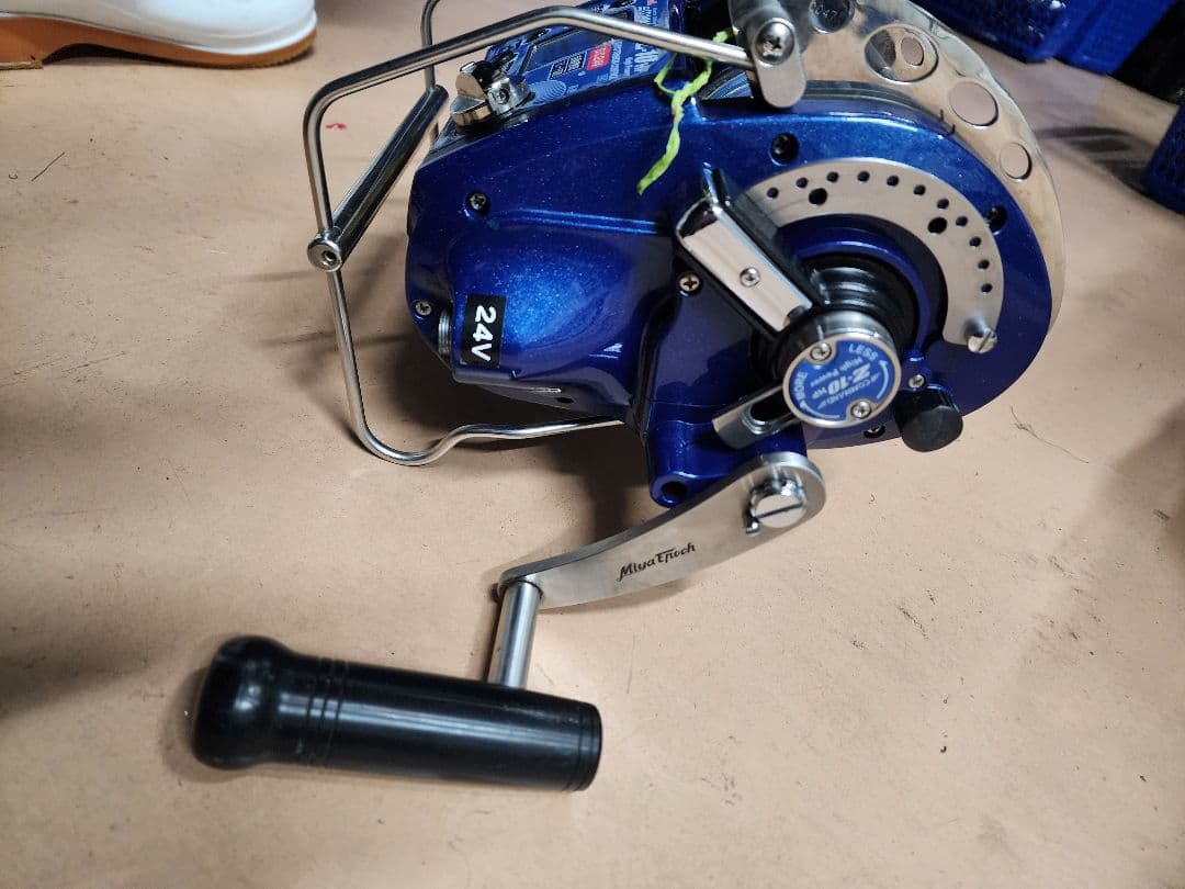 ミヤ コマンド Z-10 HP 電動リール 24V