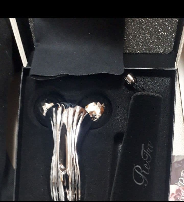 超美品 リファ ReFa RM-CR2339B SILVER 正規品