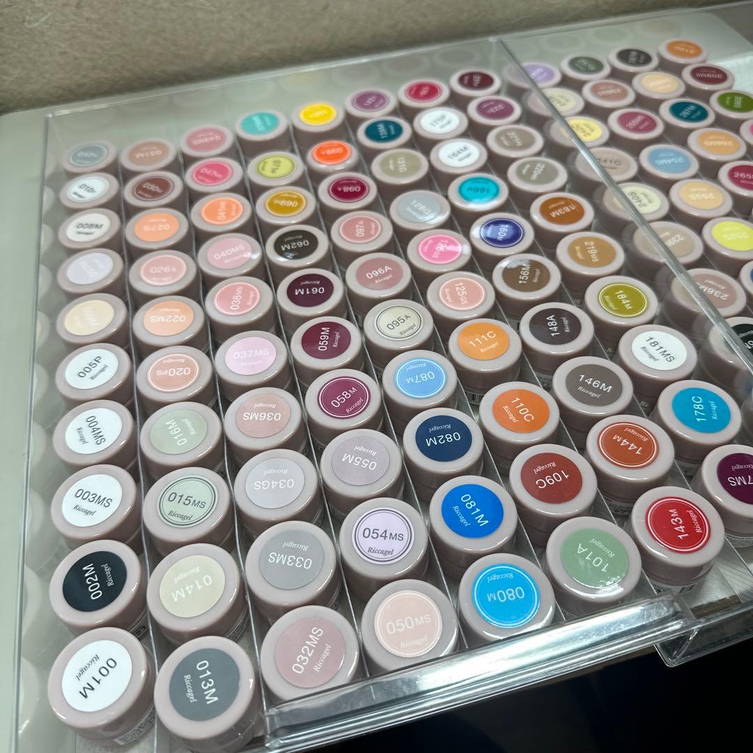 【美品】カラージェル各種 リッカジェル 大量 まとめ売り ケース付き 118色