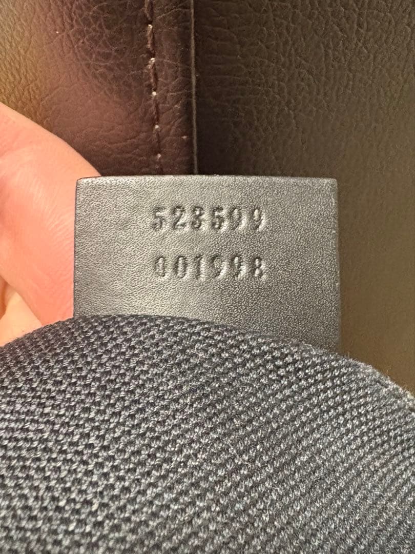 GUCCI ブラック ショルダーバッグ523599 001998