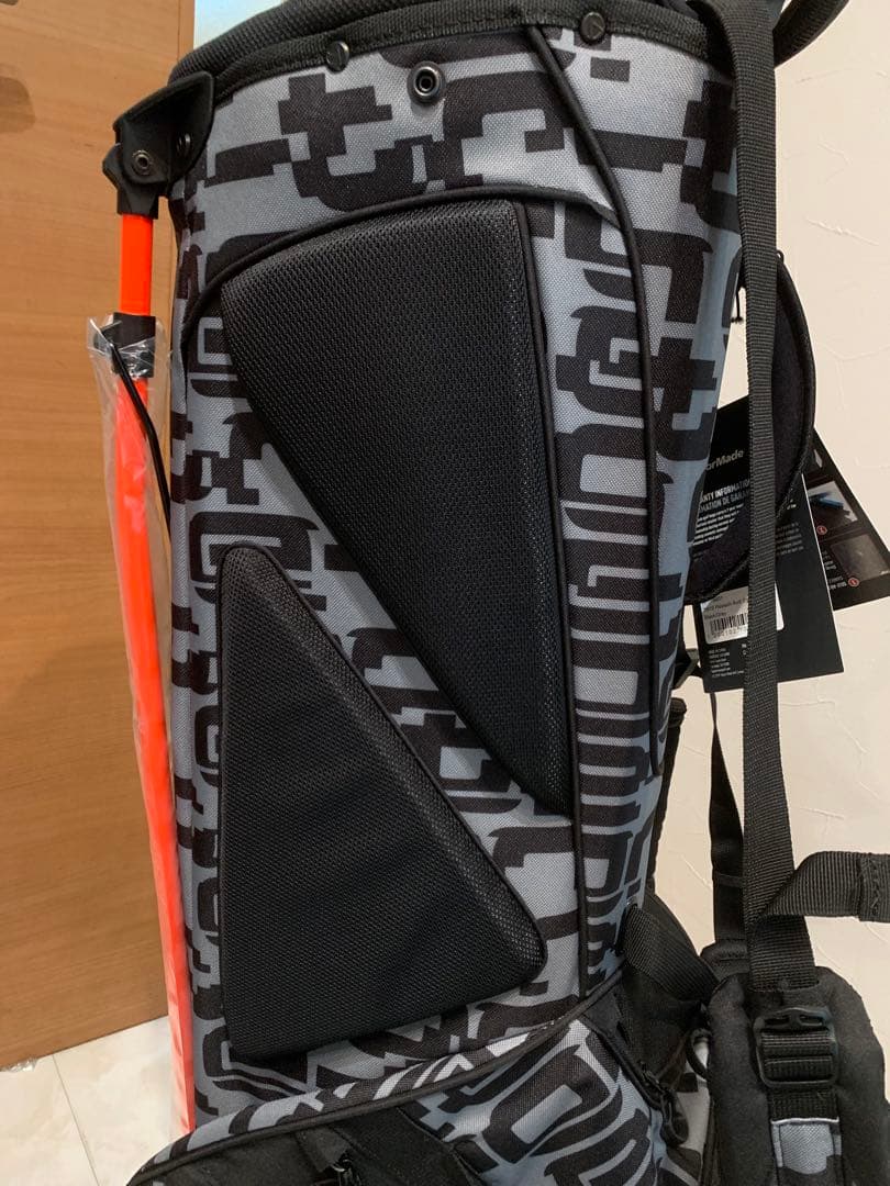 希少　非売品　新品未使用　テーラーメイド　アウディ　スタンド　キャディバッグ