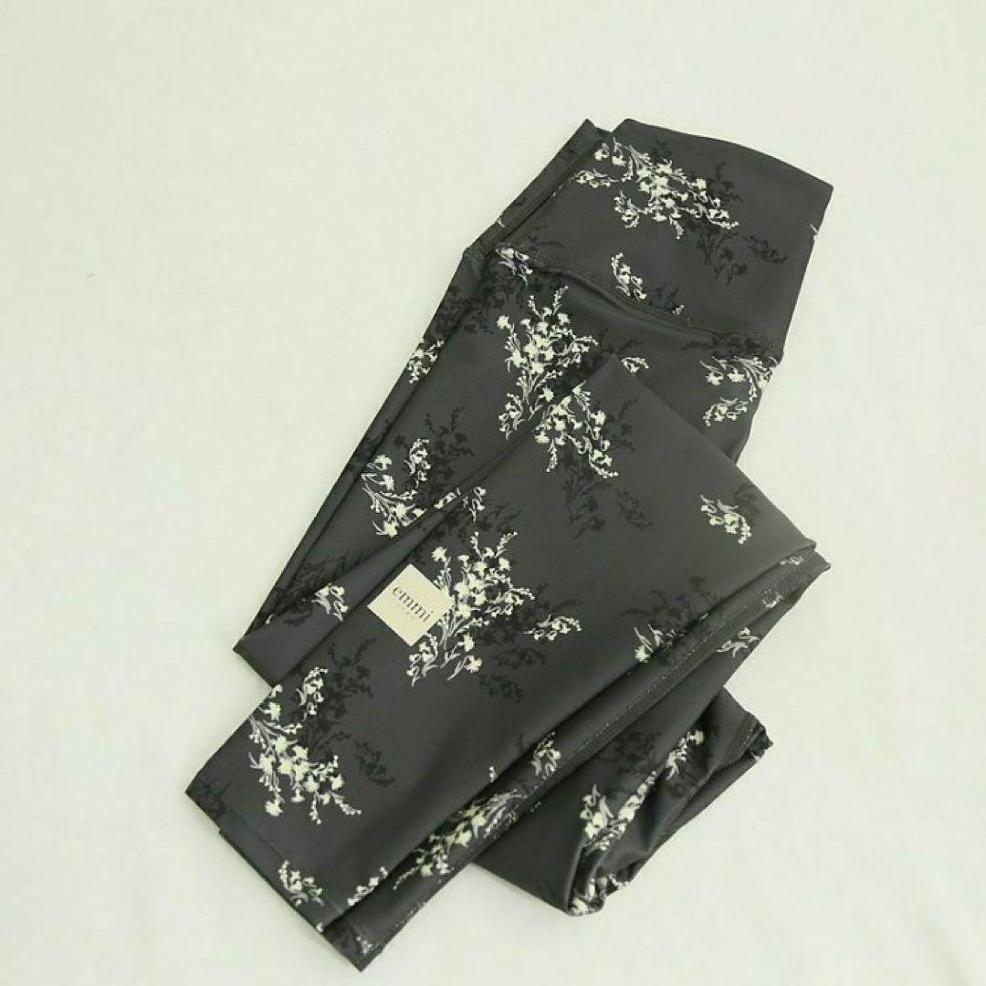 エミヨガ新品2点セット❗️限定リトルフラワーレギンス&サスティナレッチプルオーバー