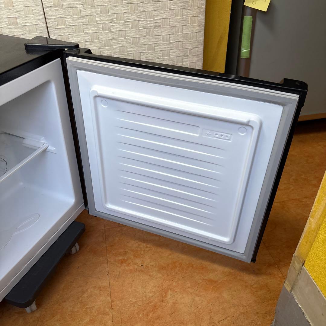 や IRIS OHYAMA 冷凍庫 2021年製 PF-A32FD-B 32L