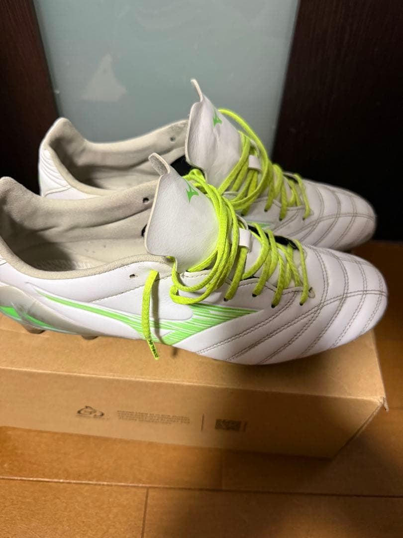 ミズノモナルシーダネオ3 限定カラー