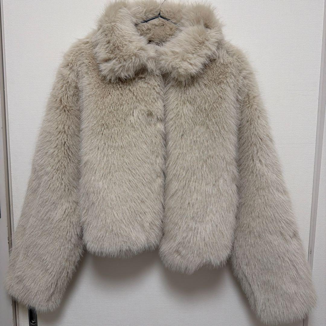 【完売商品 タグ付き 】ZARA ショートフェイクファーコート M