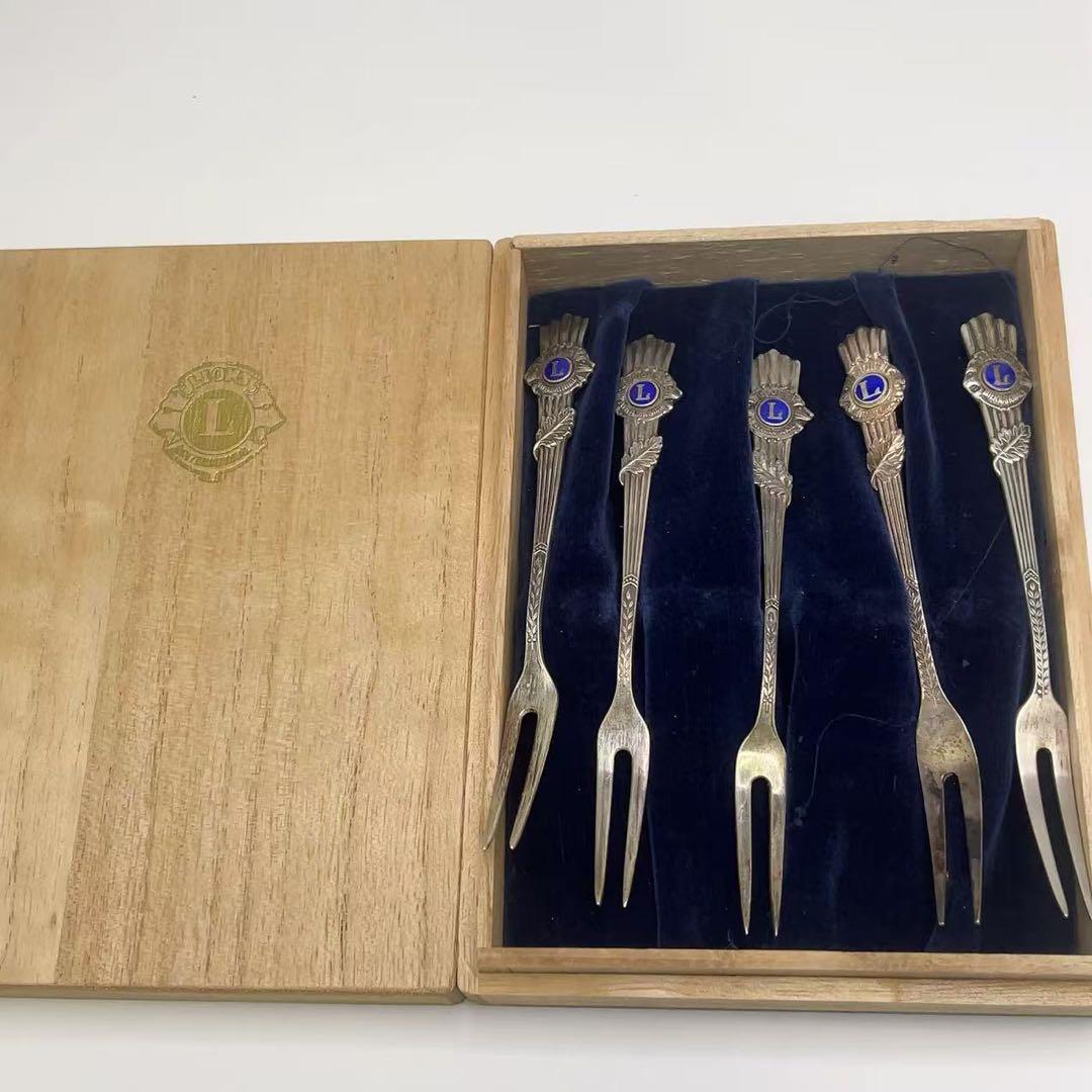 ライオンズかクラブ 銀製 フォーク 5本セット 桐箱付き SILVER刻印