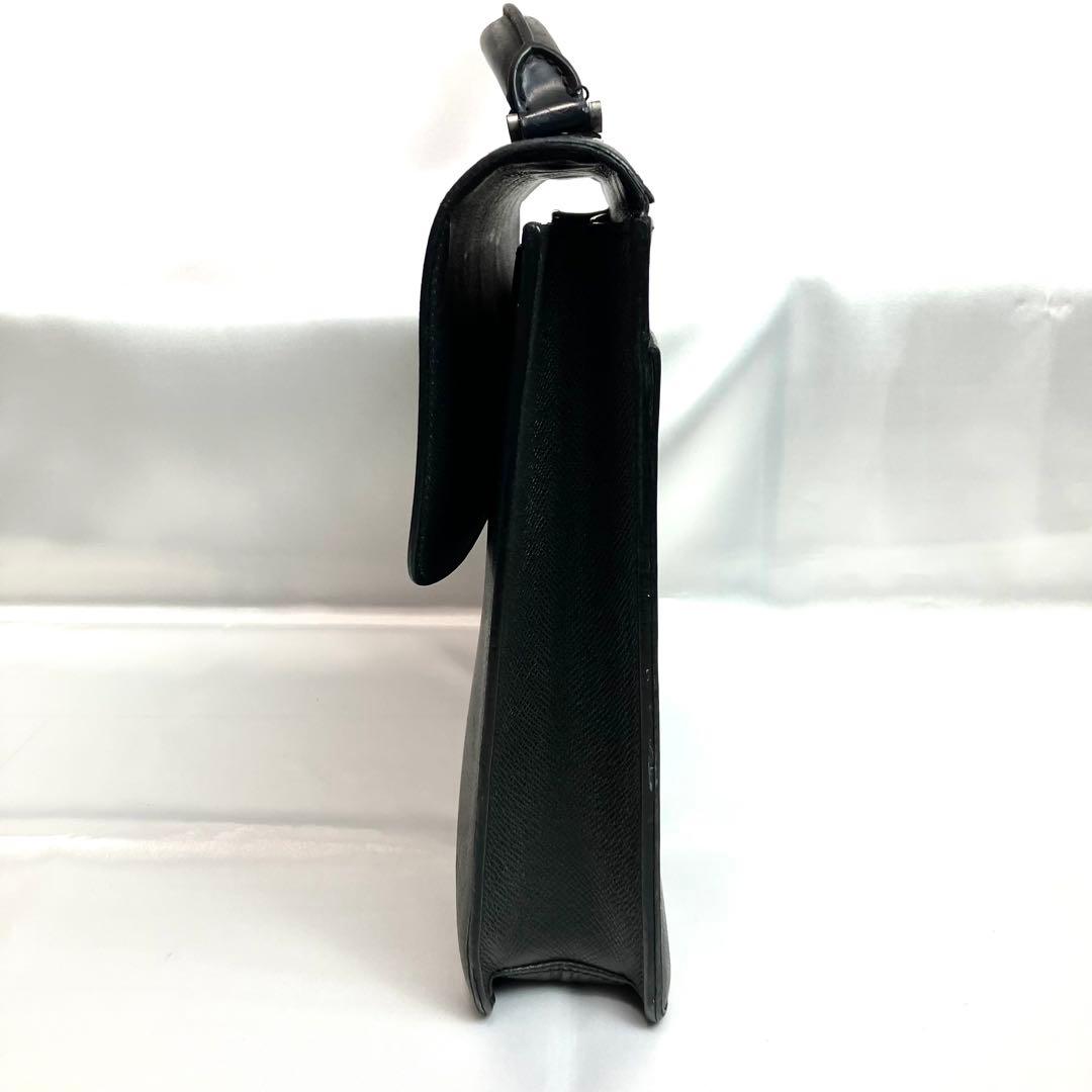 ルイヴィトン　タイガ　セルヴィエット　モスコバ　ブラック　A4 ブリーフケース