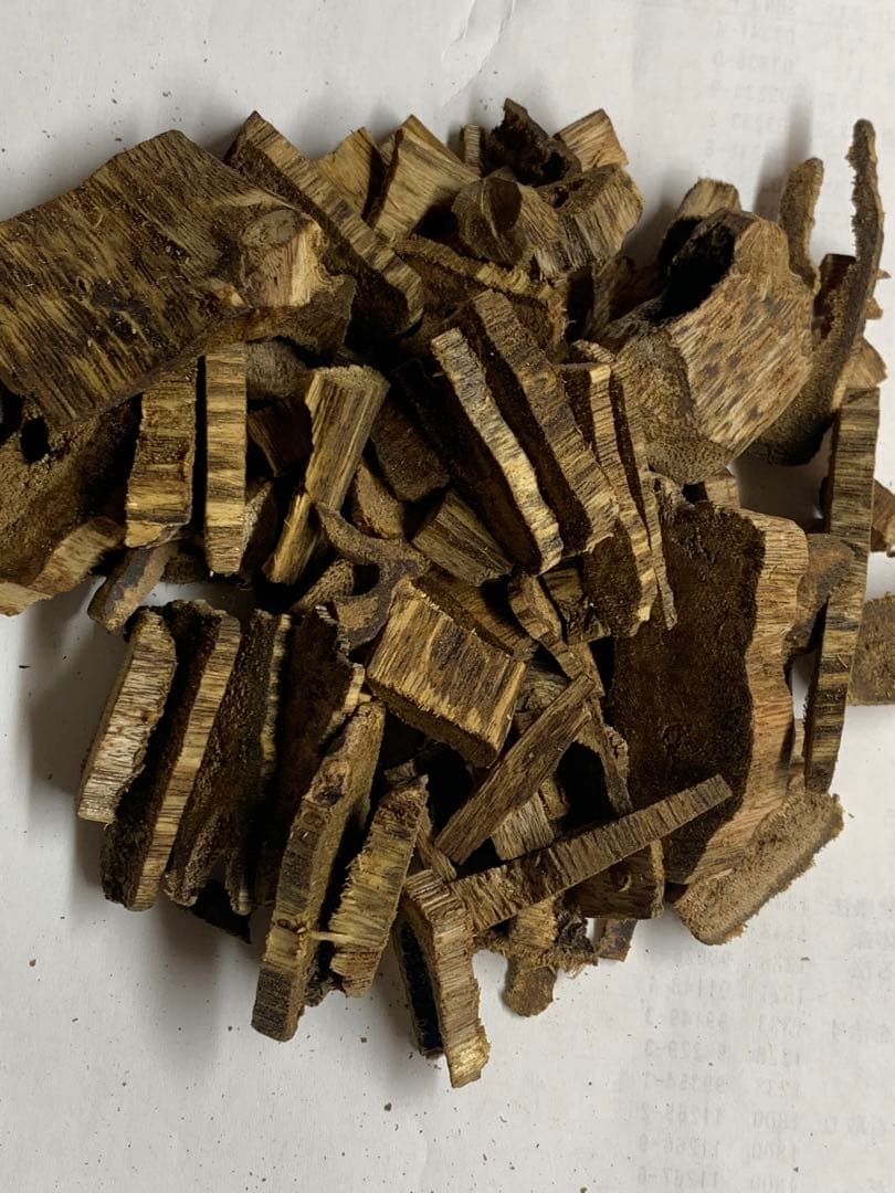 天然沈香 聞香用 香木 沈香粉 伽羅 (重さ:50g)