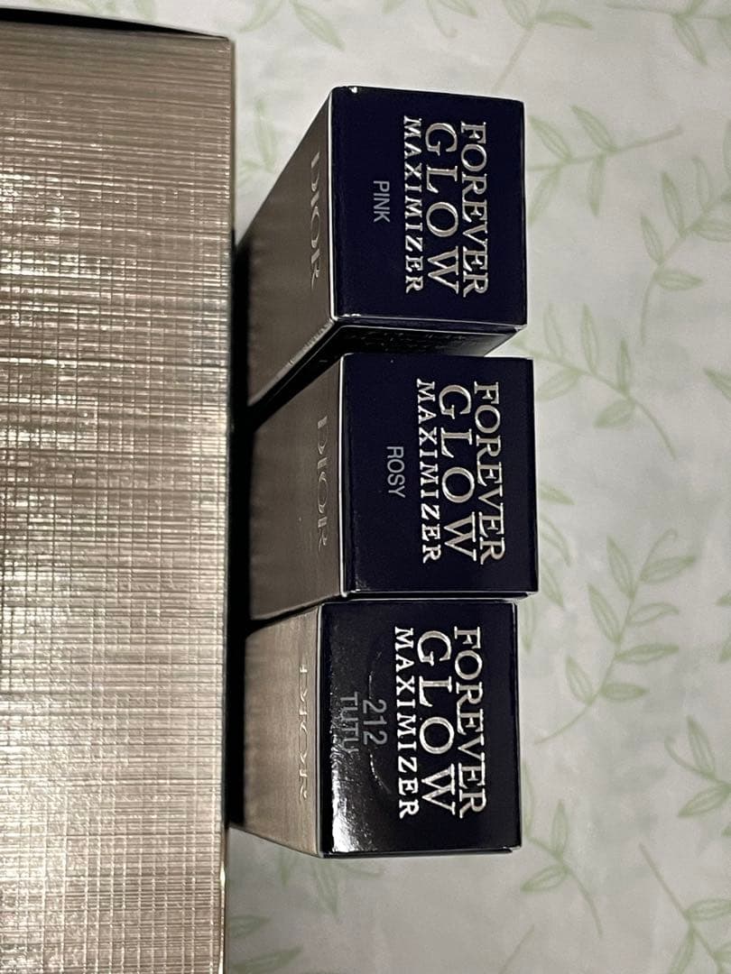 新品未使用　ディオールスキン フォーエヴァー グロウ マキシマイザー　3色セット