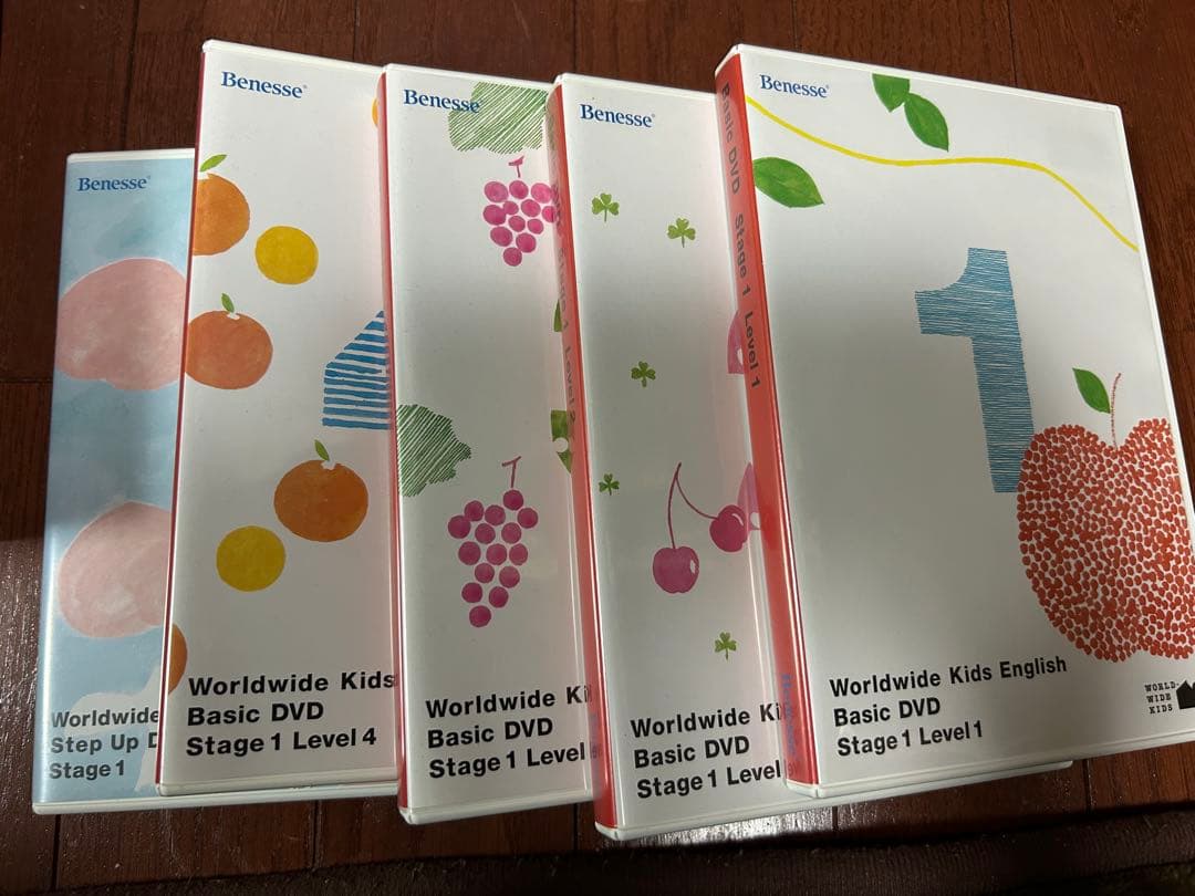 【新品未開封あり】ベネッセ ワールドワイドキッズ DVD、CDフルセット