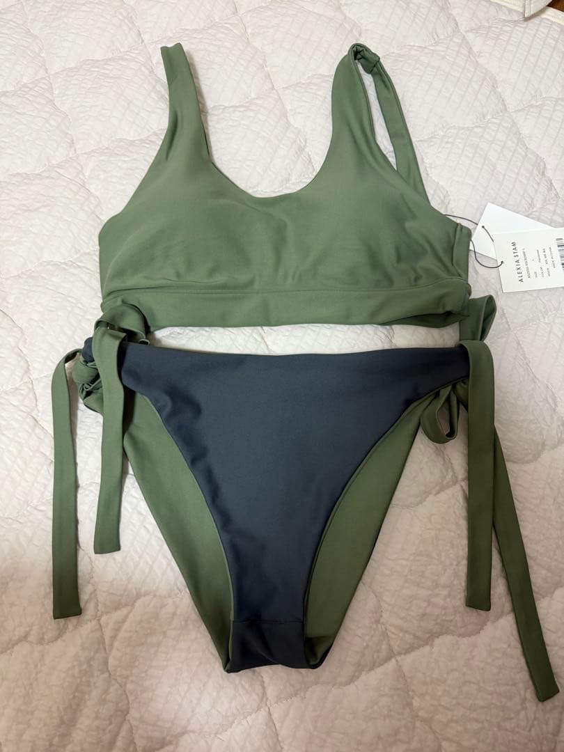 13日までMIYU IKEDA x ALEXIA STAM みちょぱコラボ水着