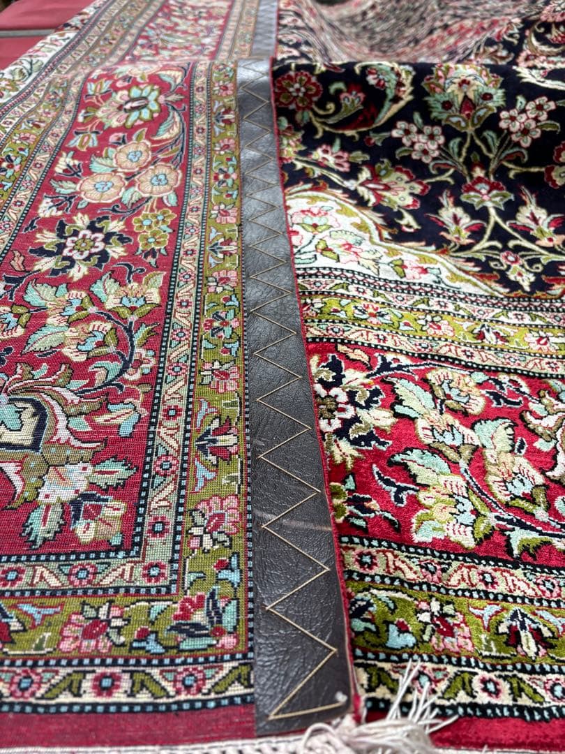 年内販売希望　価格交渉喜んで　ペルシャ絨毯　シルク100% 310x207