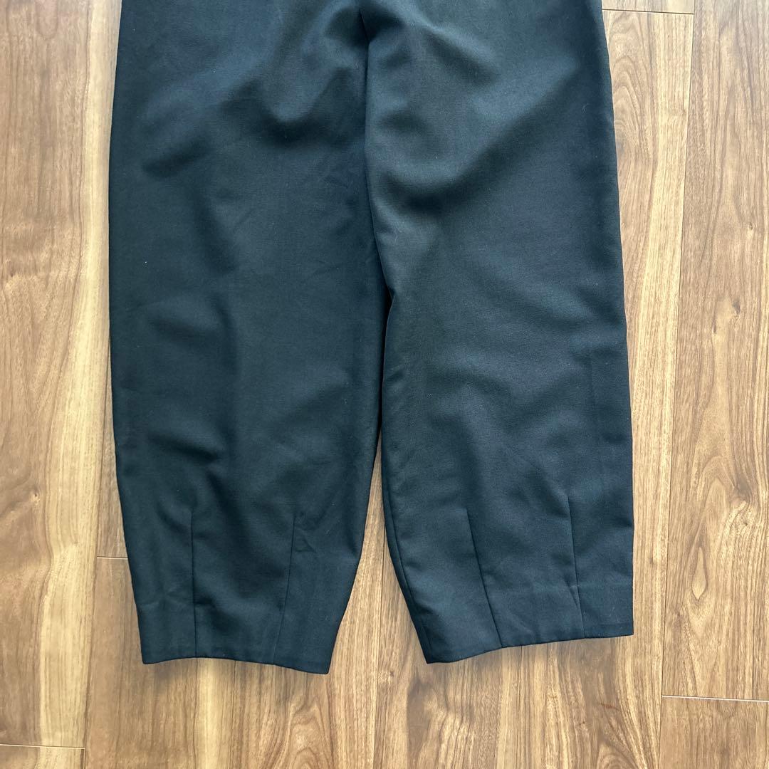 【LOHEN ローヘン】裾タックウールパンツ　ブラック