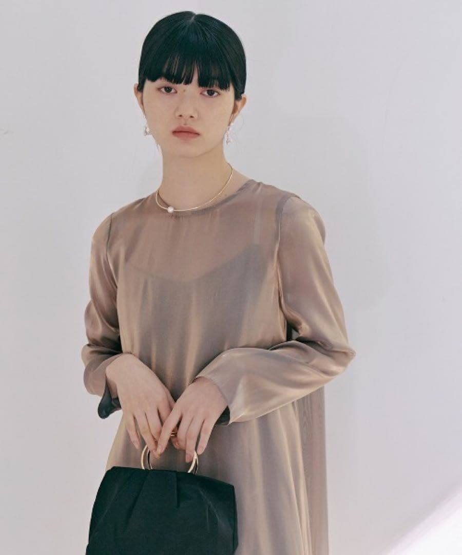 ＊新品タグ付き美品＊ kaene ラメシャンブレードレス