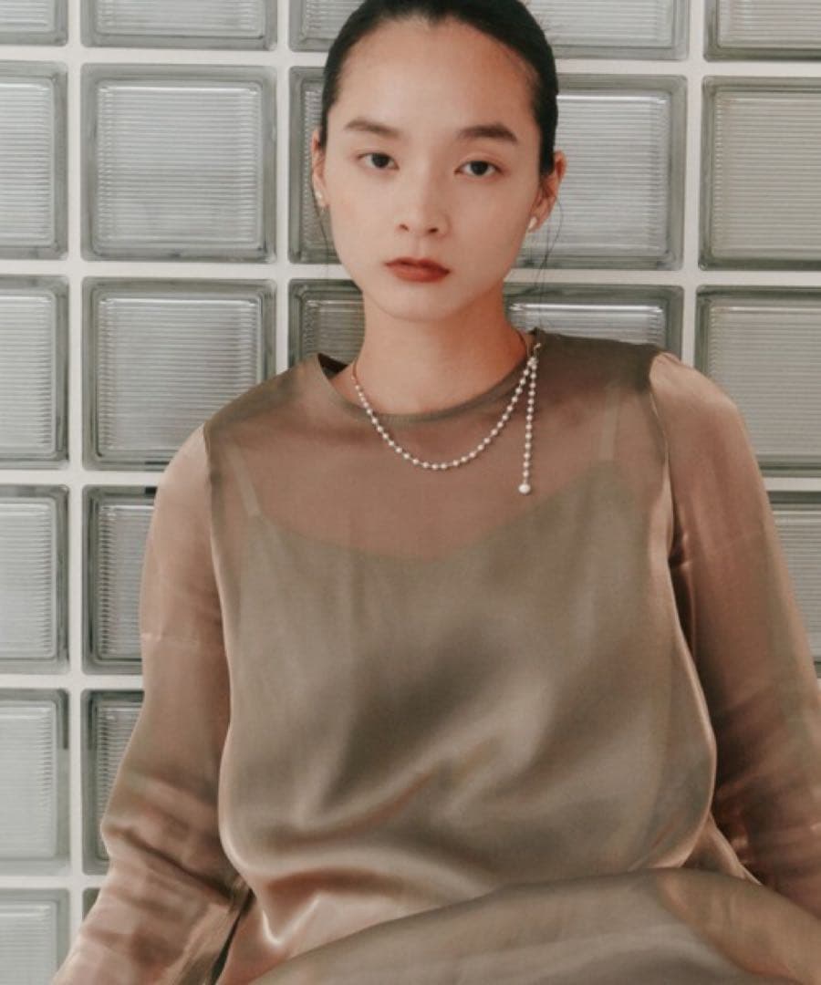 ＊新品タグ付き美品＊ kaene ラメシャンブレードレス