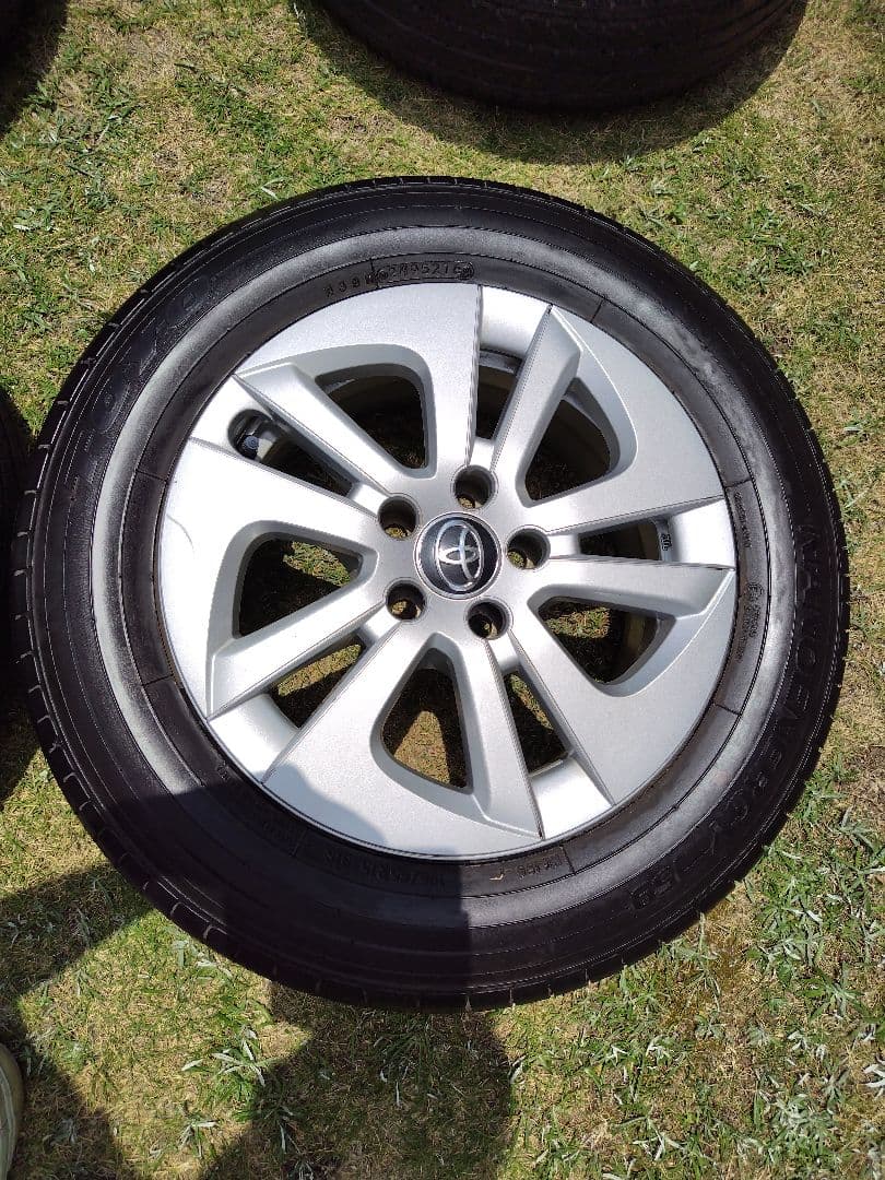 t*a様 k*7様 50プリウス　純正 15インチ ホイールタイヤセット