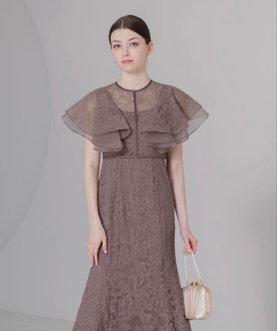 美品　Leja フリル半袖シアーレース花柄刺繍ウエストマークマーメイドワンピース