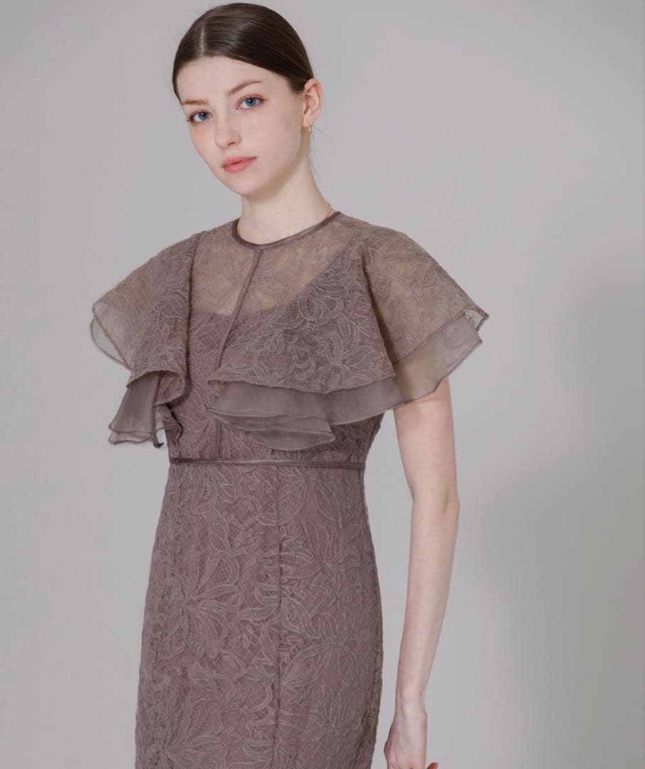 美品　Leja フリル半袖シアーレース花柄刺繍ウエストマークマーメイドワンピース