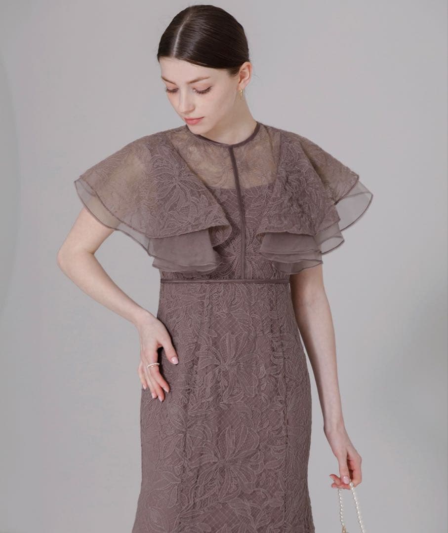 美品　Leja フリル半袖シアーレース花柄刺繍ウエストマークマーメイドワンピース