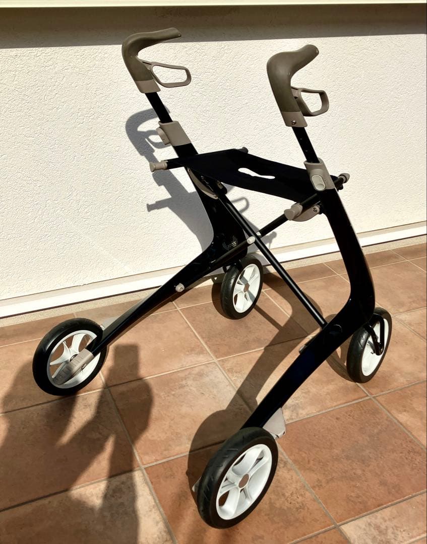 byACRE 歩行器 カーボン・ウルトラライト(ブラック)