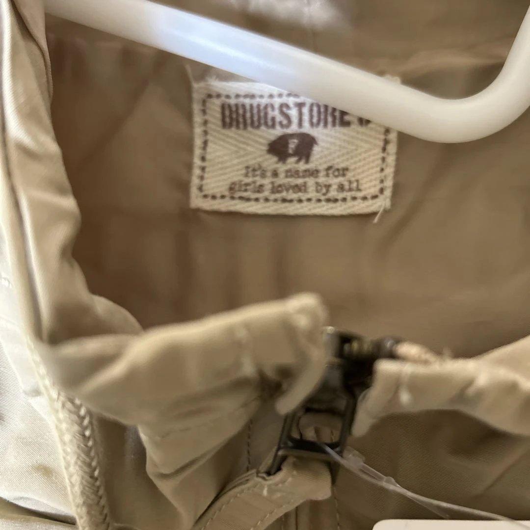 ドラッグストアーズ　ブルゾン