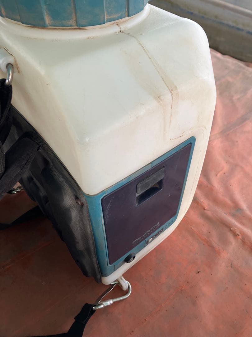 makita マキタ 18V 充電式噴霧器 10L MUS108D